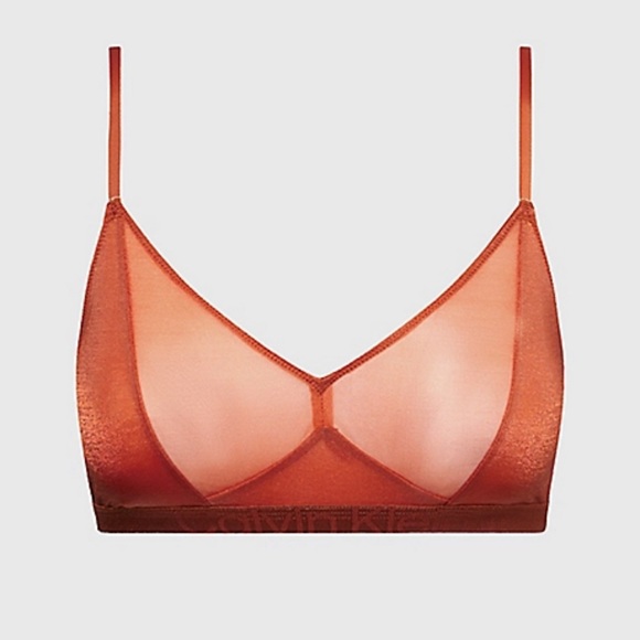 brand new, medium size Calvin Klein bra/underwear set - Picture 3 of 8